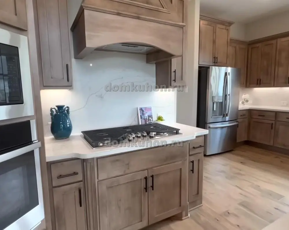 Кухня с островом - Брелони