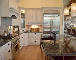 угловая кухня с островом Милана